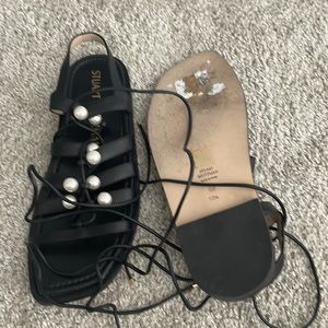 Stuart Whitman 10.5 black and pearl lace up sandals worn once.